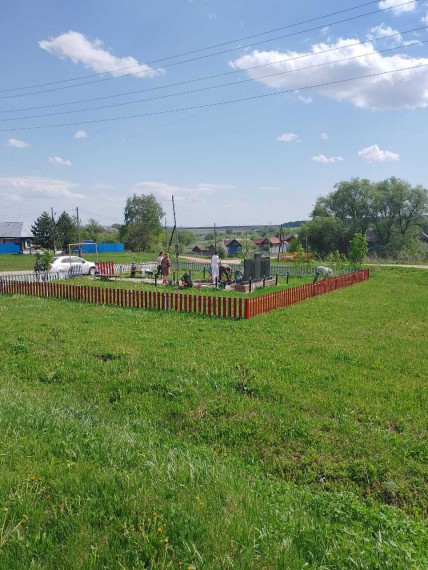 обелиск.